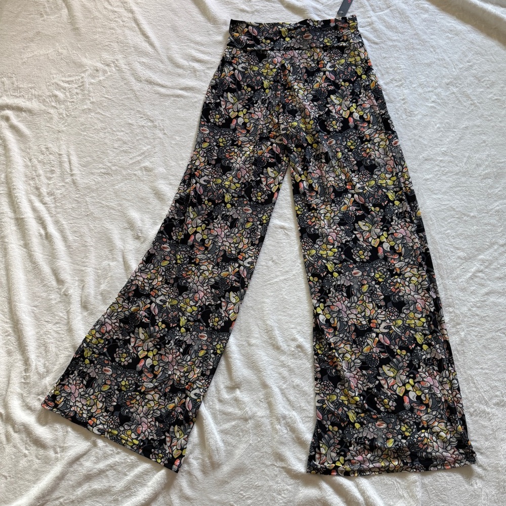 NWT Shosho Black Floral Wide Leg Pants